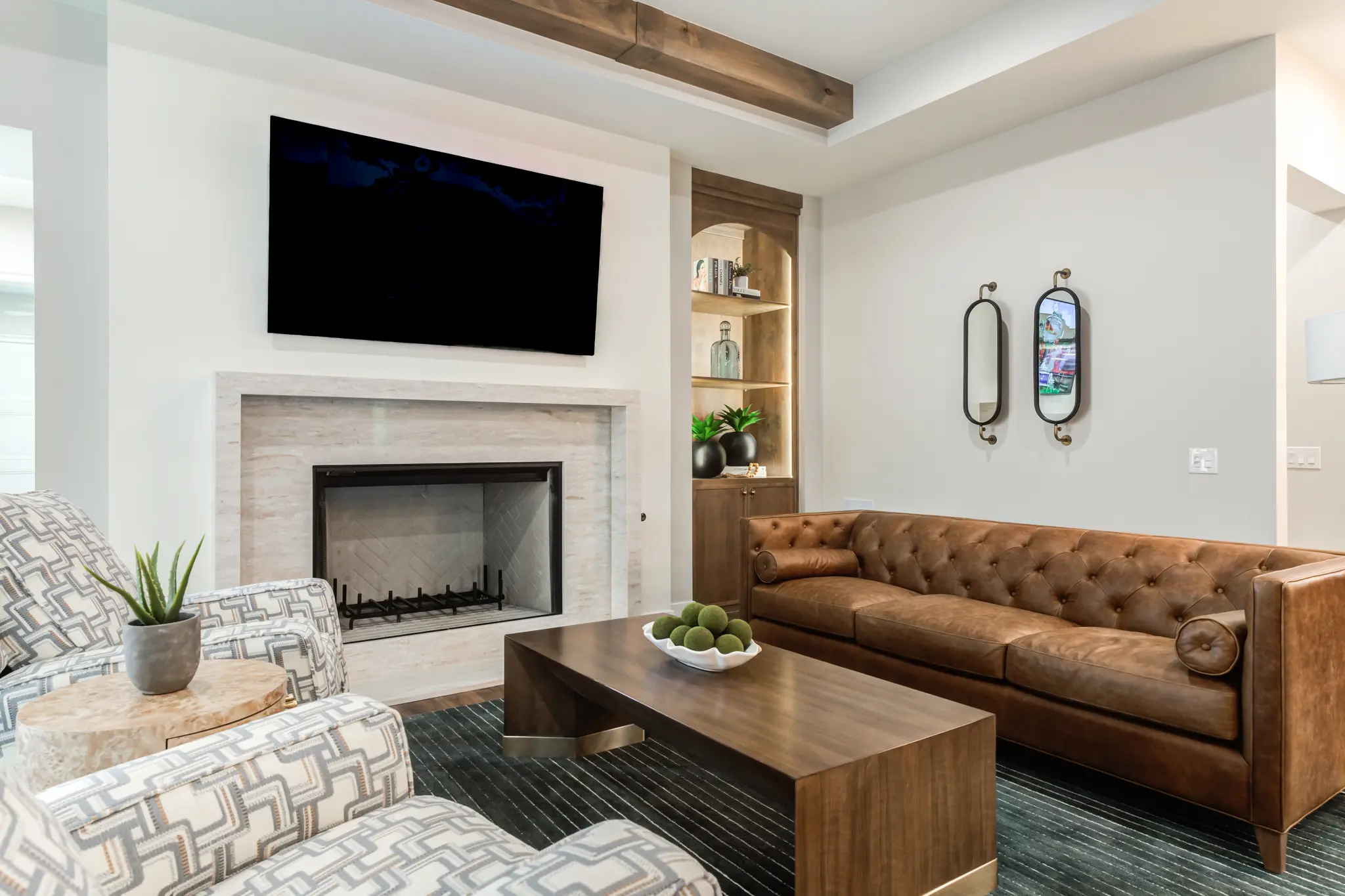 2424 - Interior Photo 40