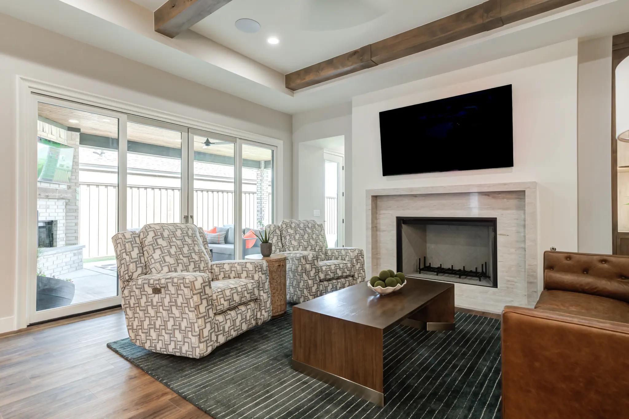 2424 - Interior Photo 38