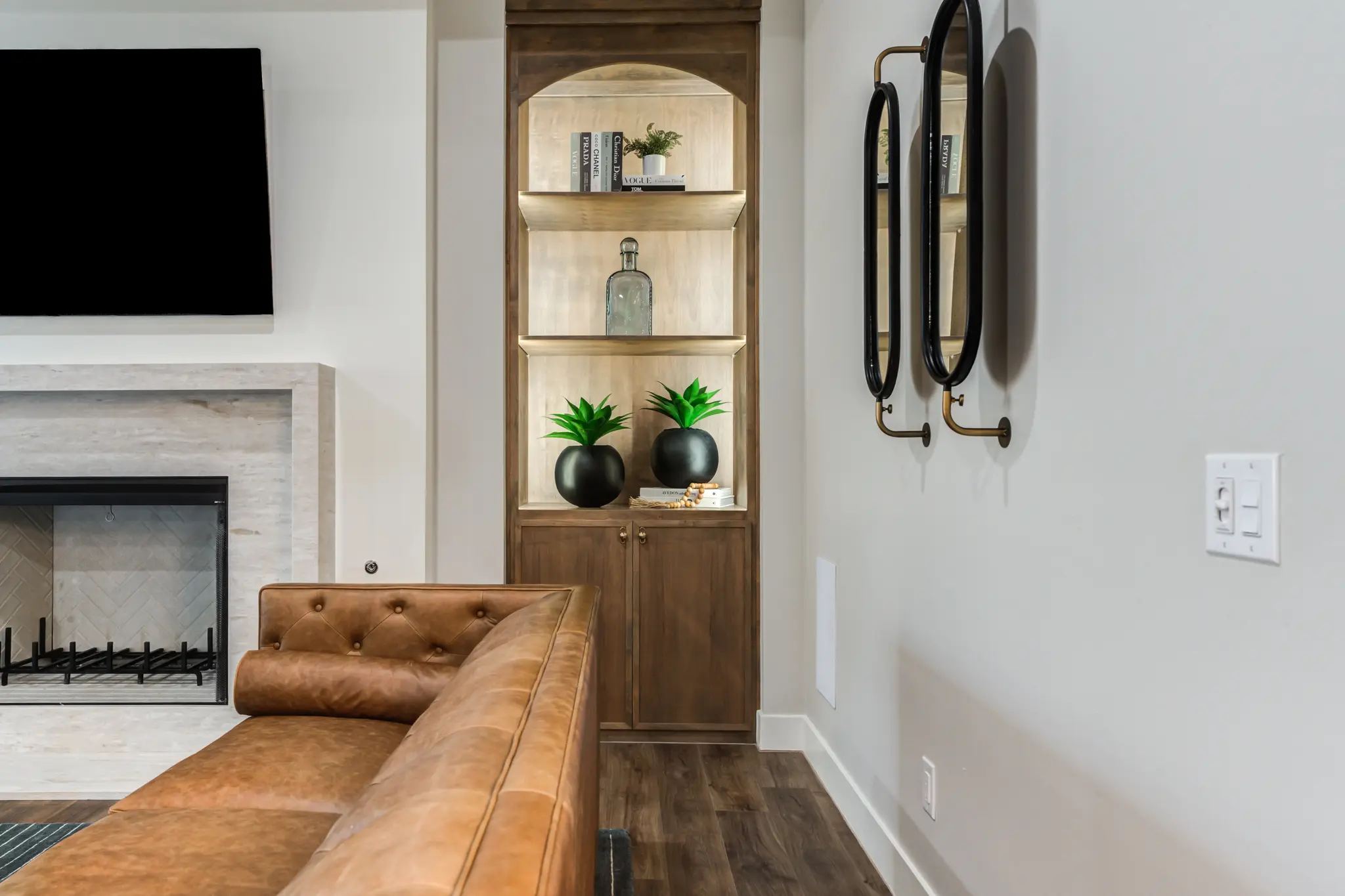 2424 - Interior Photo 37