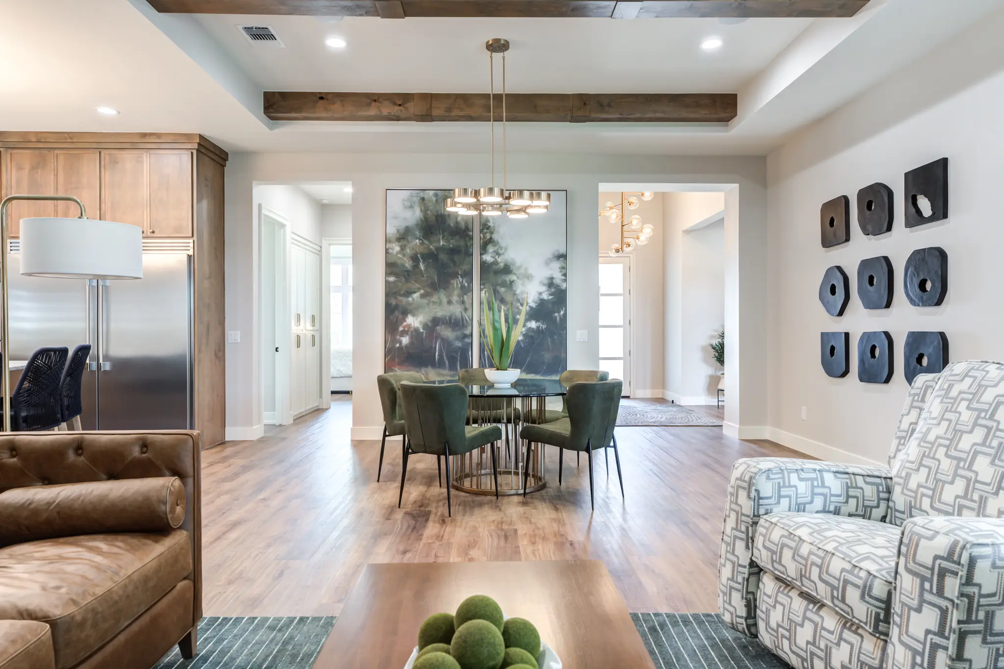 2424 - Interior Photo 35