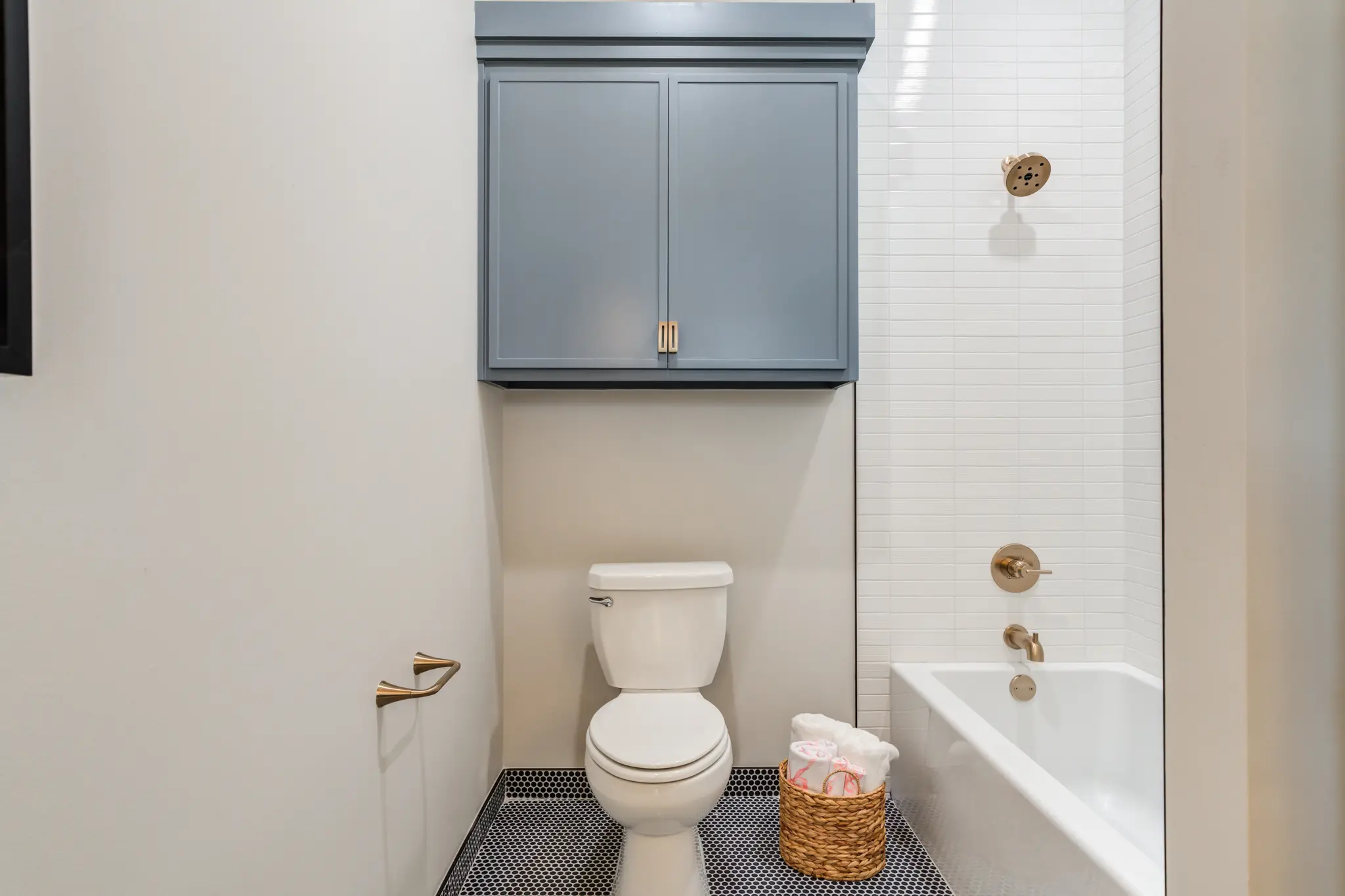 2424 - Interior Photo 64