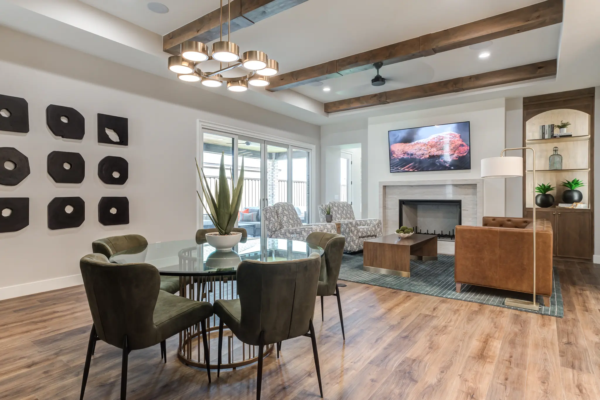 2424 - Interior Photo 17