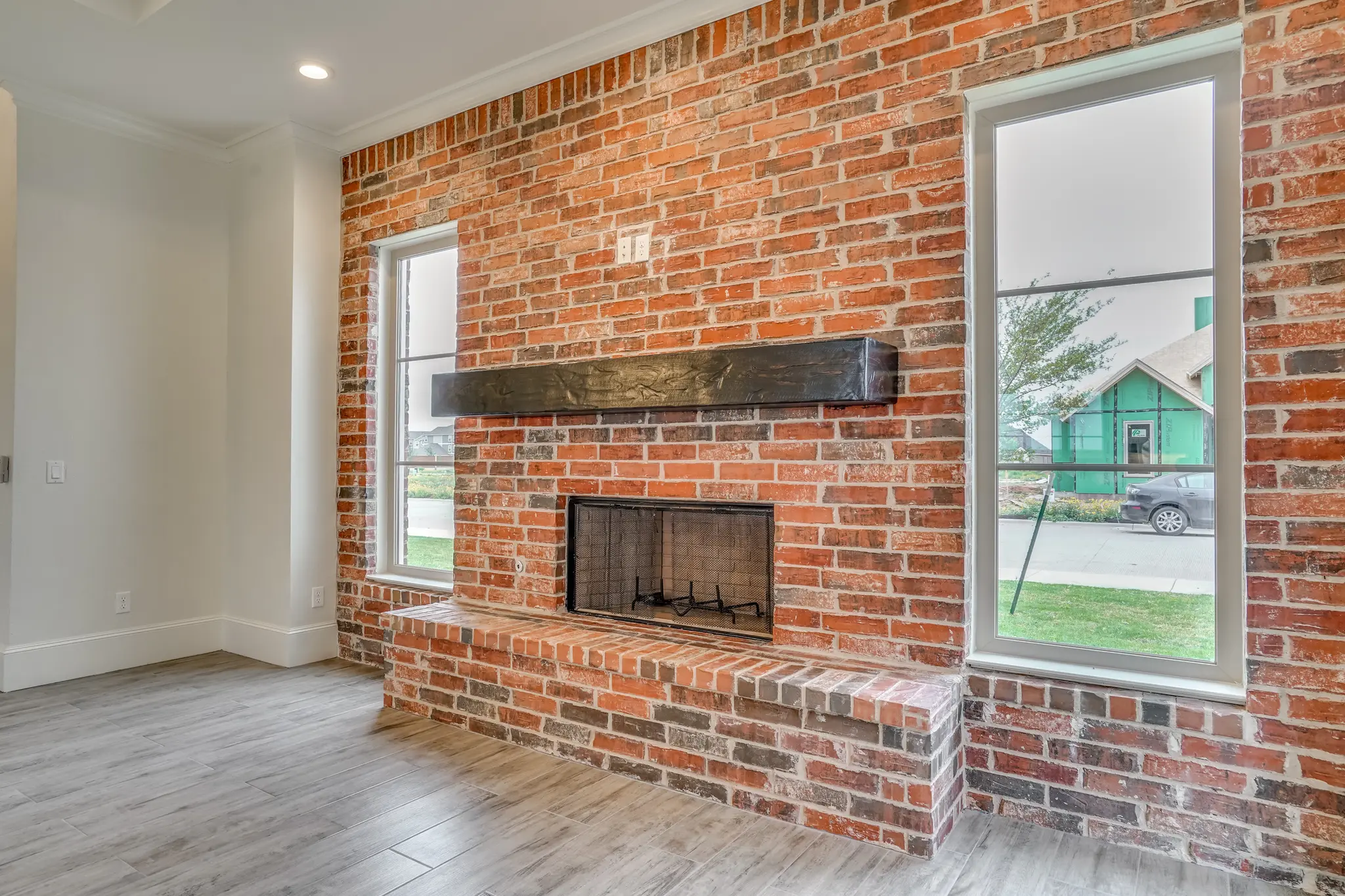 1711-2 - Interior Photo 22