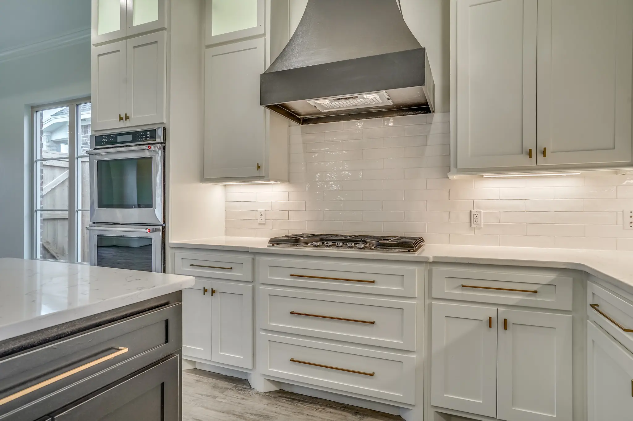 1711-2 - Interior Photo 15