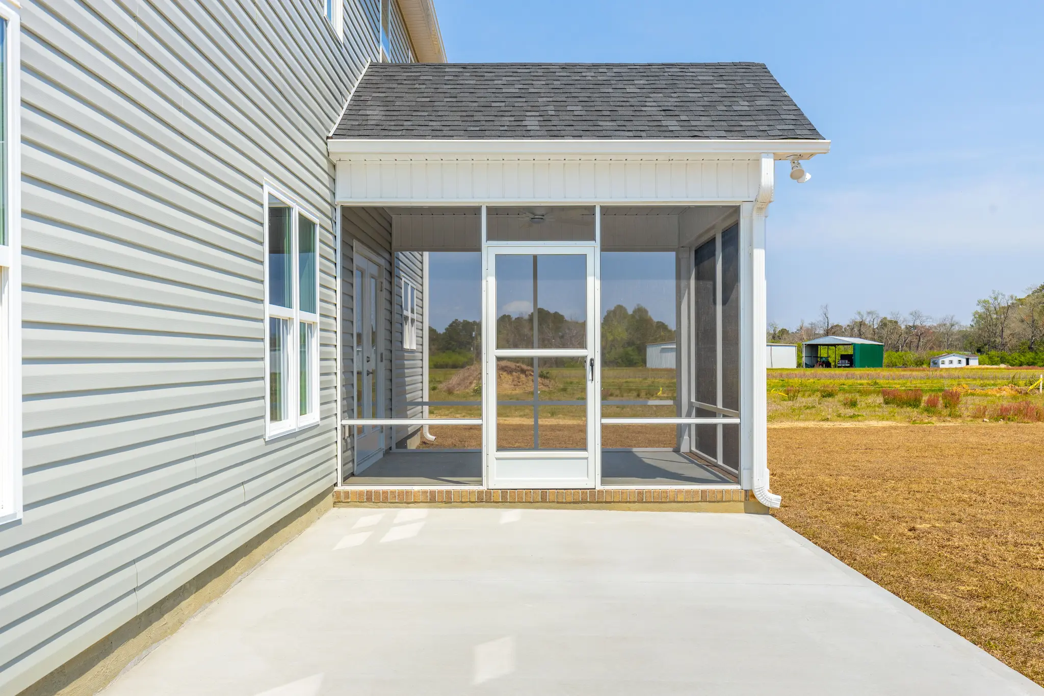 Clayton - Exterior Photo 7