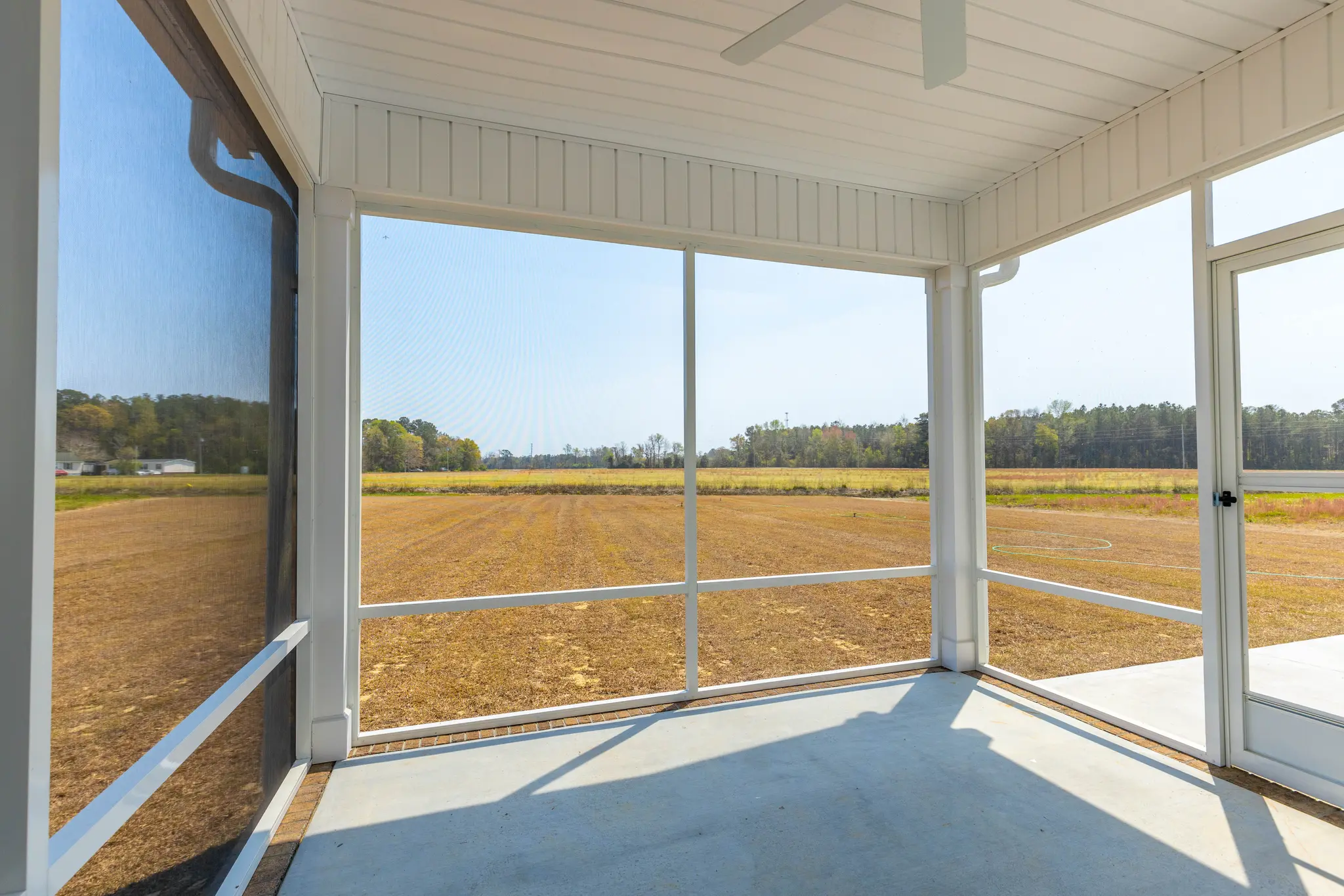 Clayton - Exterior Photo 8