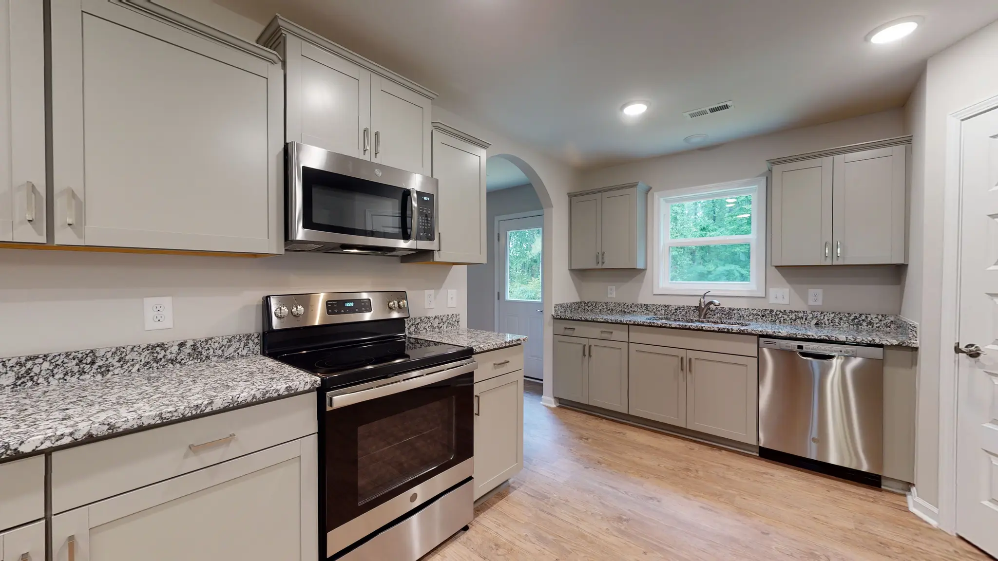 KIDs - Exterior Photo 13