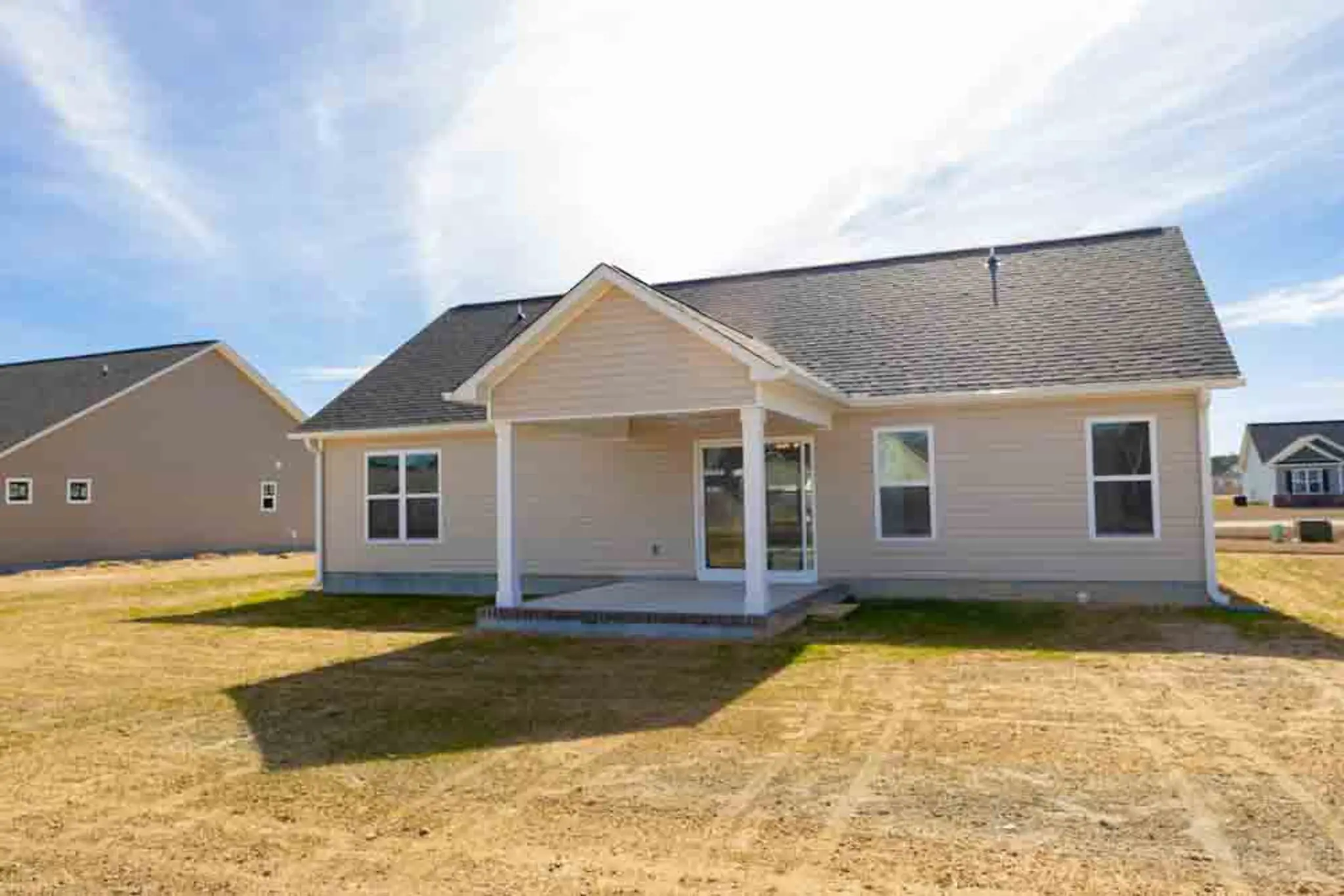 Ryan - Exterior Photo 4