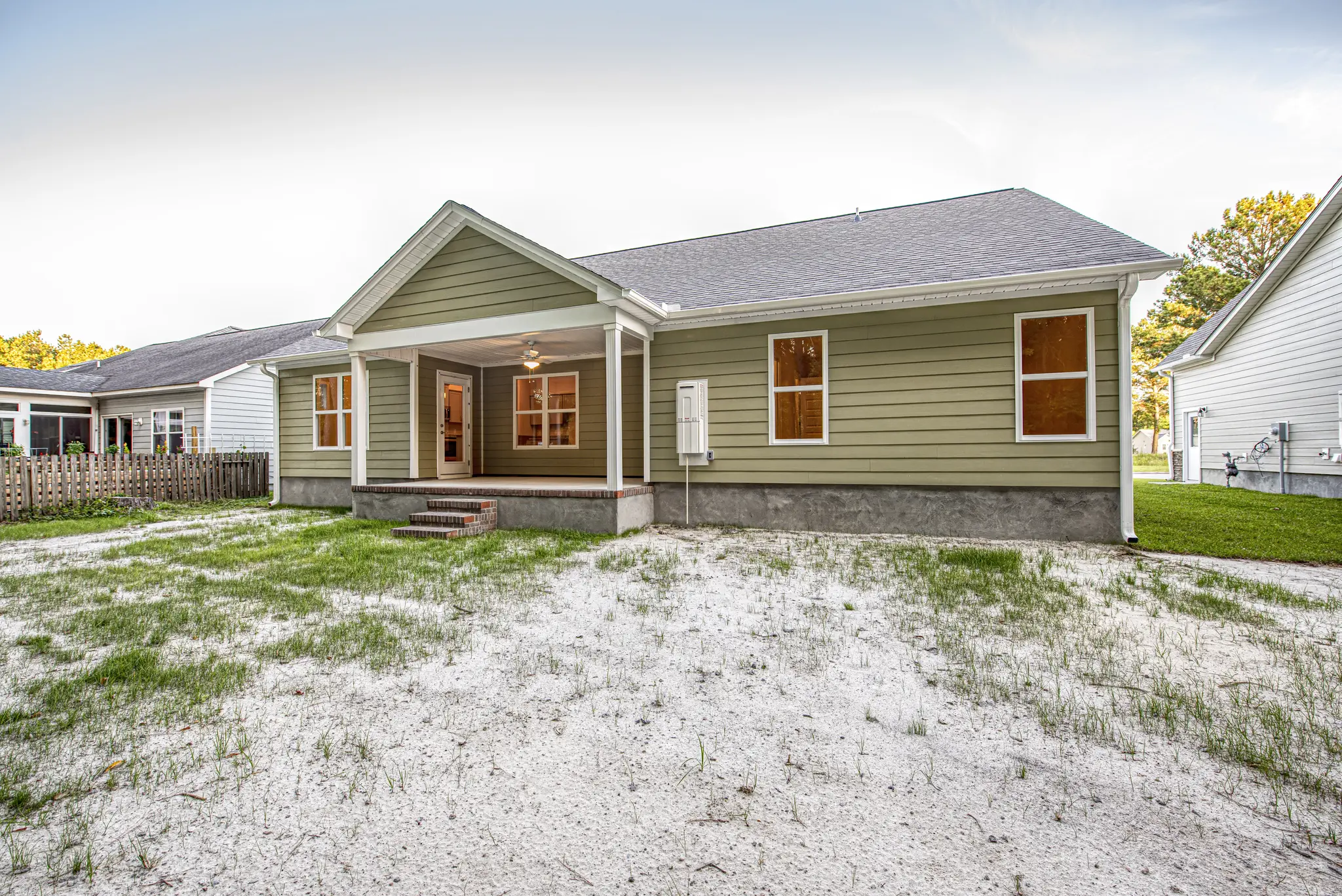 Bayhill - Exterior Photo 5