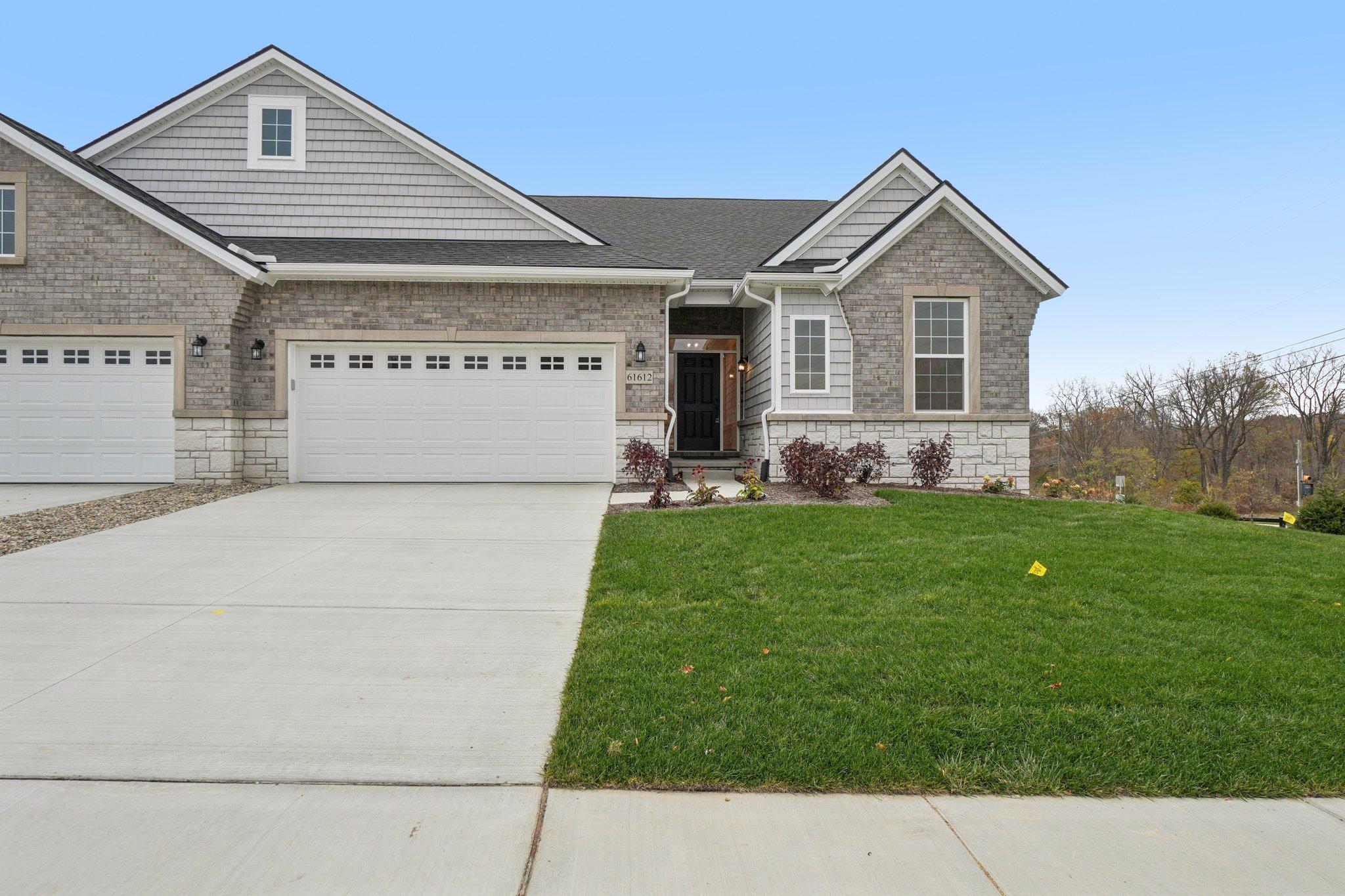 MI Braeburn - Exterior Photo 2