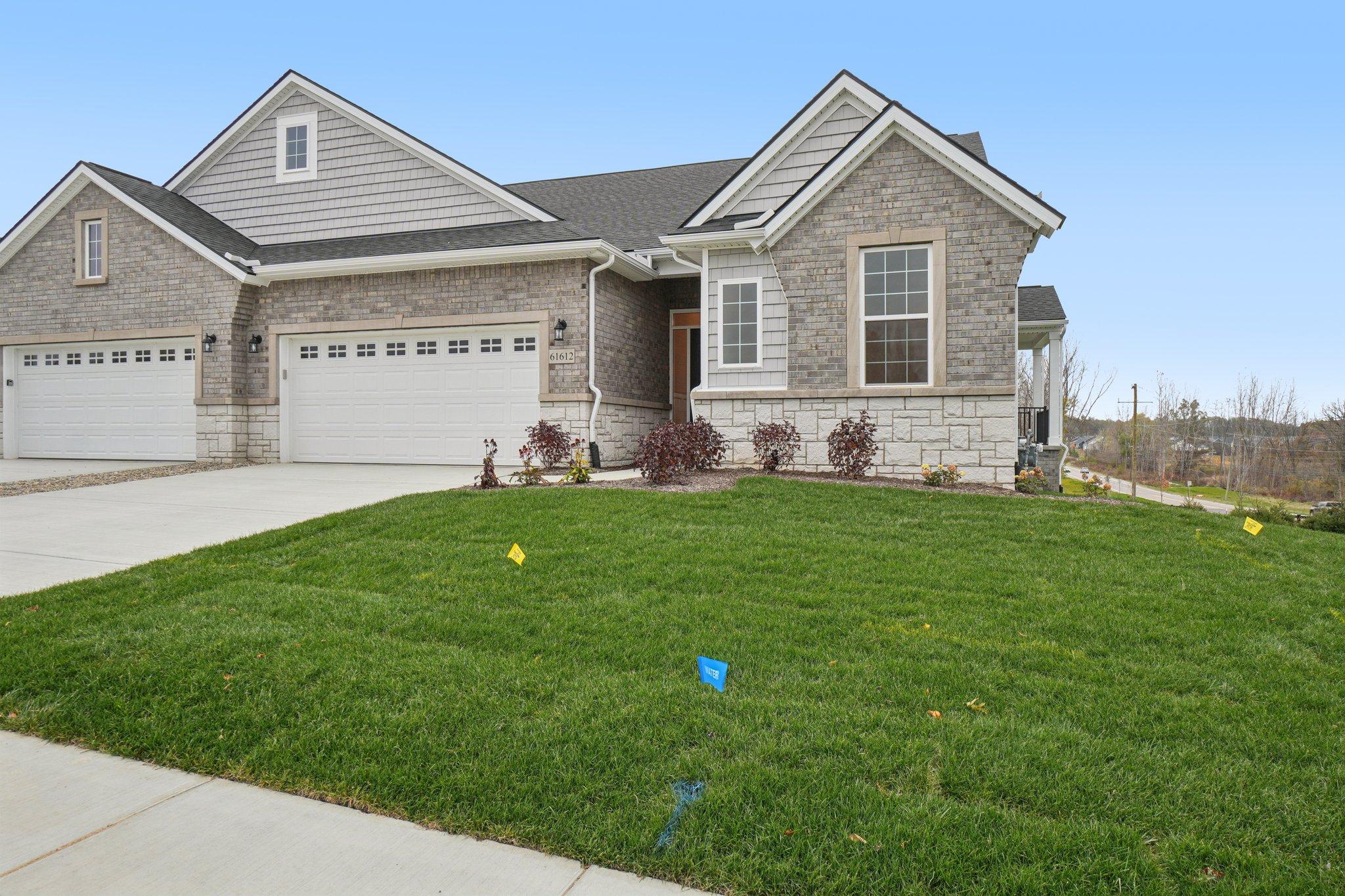 MI Braeburn - Exterior Photo 3