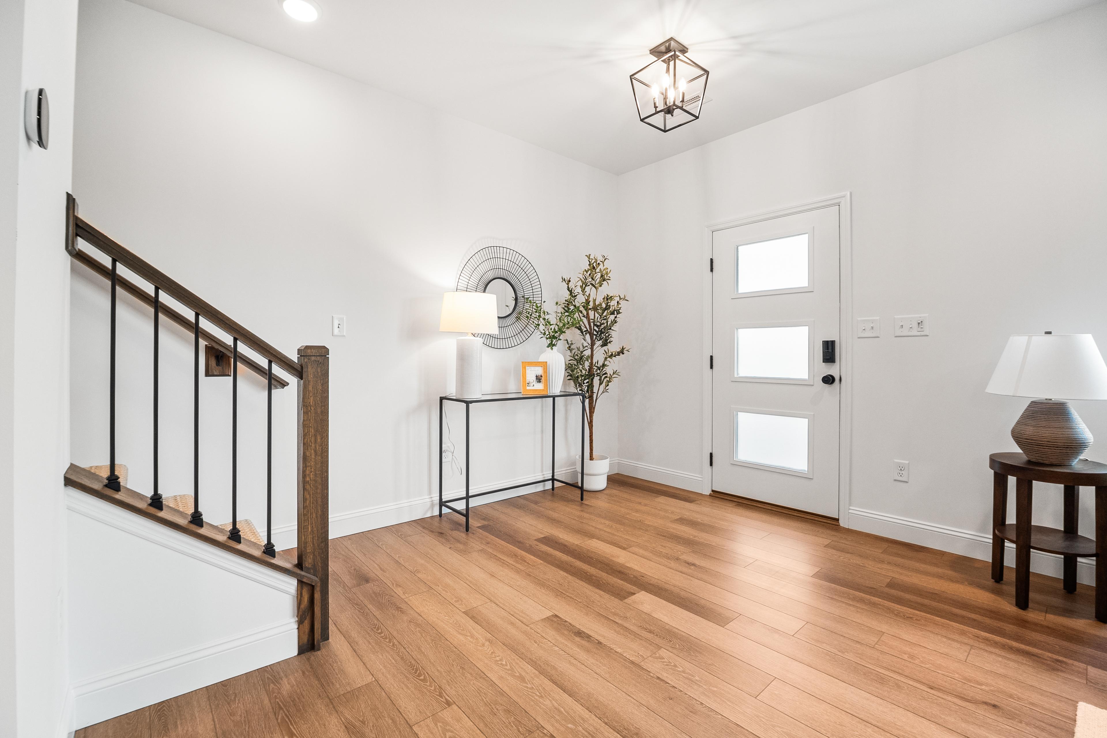 STL Evanston - Interior Photo 5