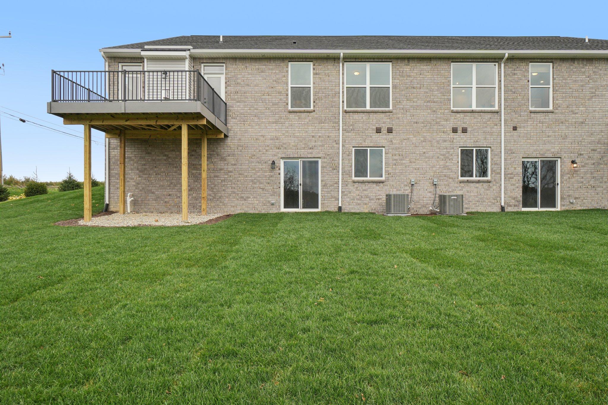 MI Braeburn - Exterior Photo 5