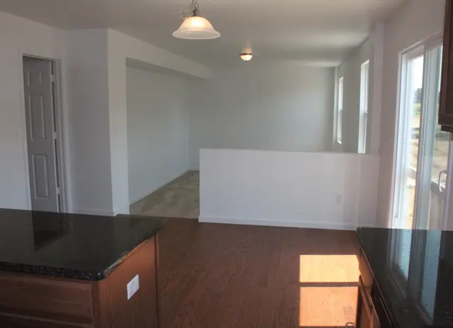 MI Charlevoix - Interior Photo 4