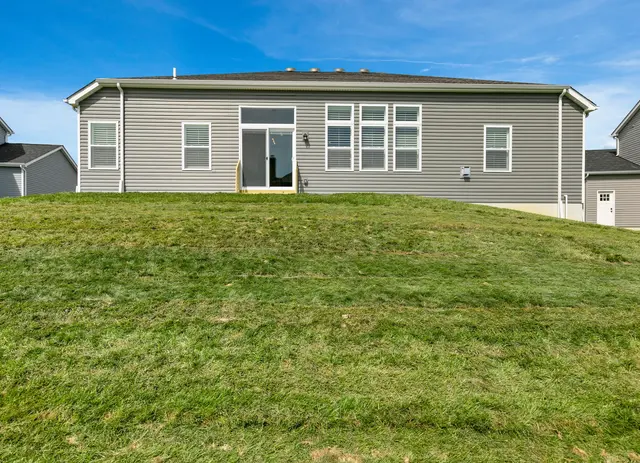 STL Geneva - Exterior Photo 5