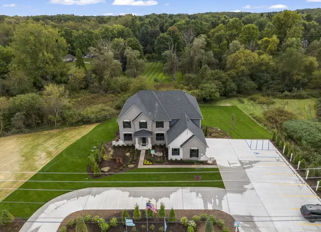 MI Charleston - Exterior Photo 4