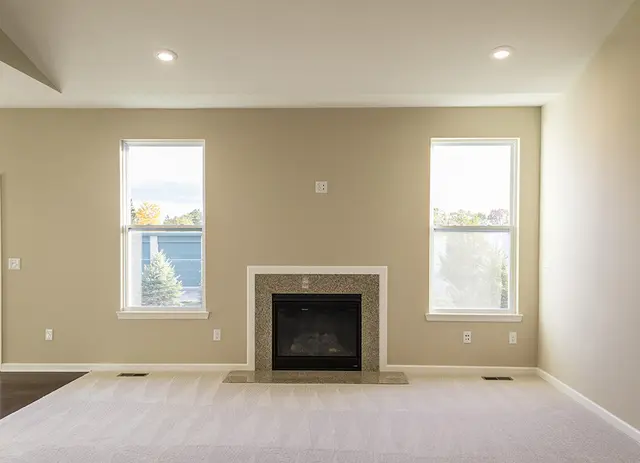 MI Brooke - Interior Photo 3