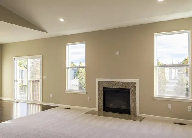 MI Brooke - Interior Photo 4