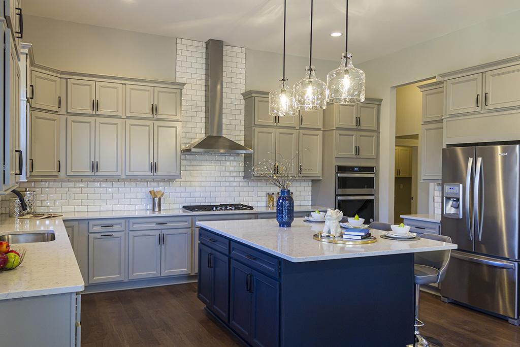 MI Fullerton - Interior Photo 5