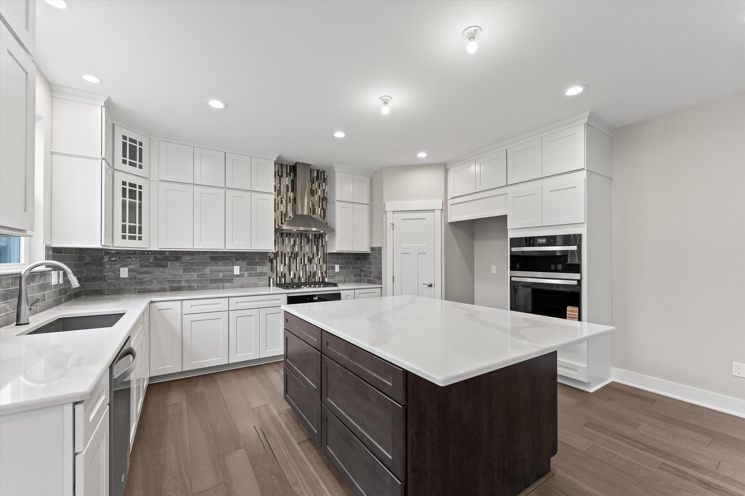 MI Optima - Interior Photo 4