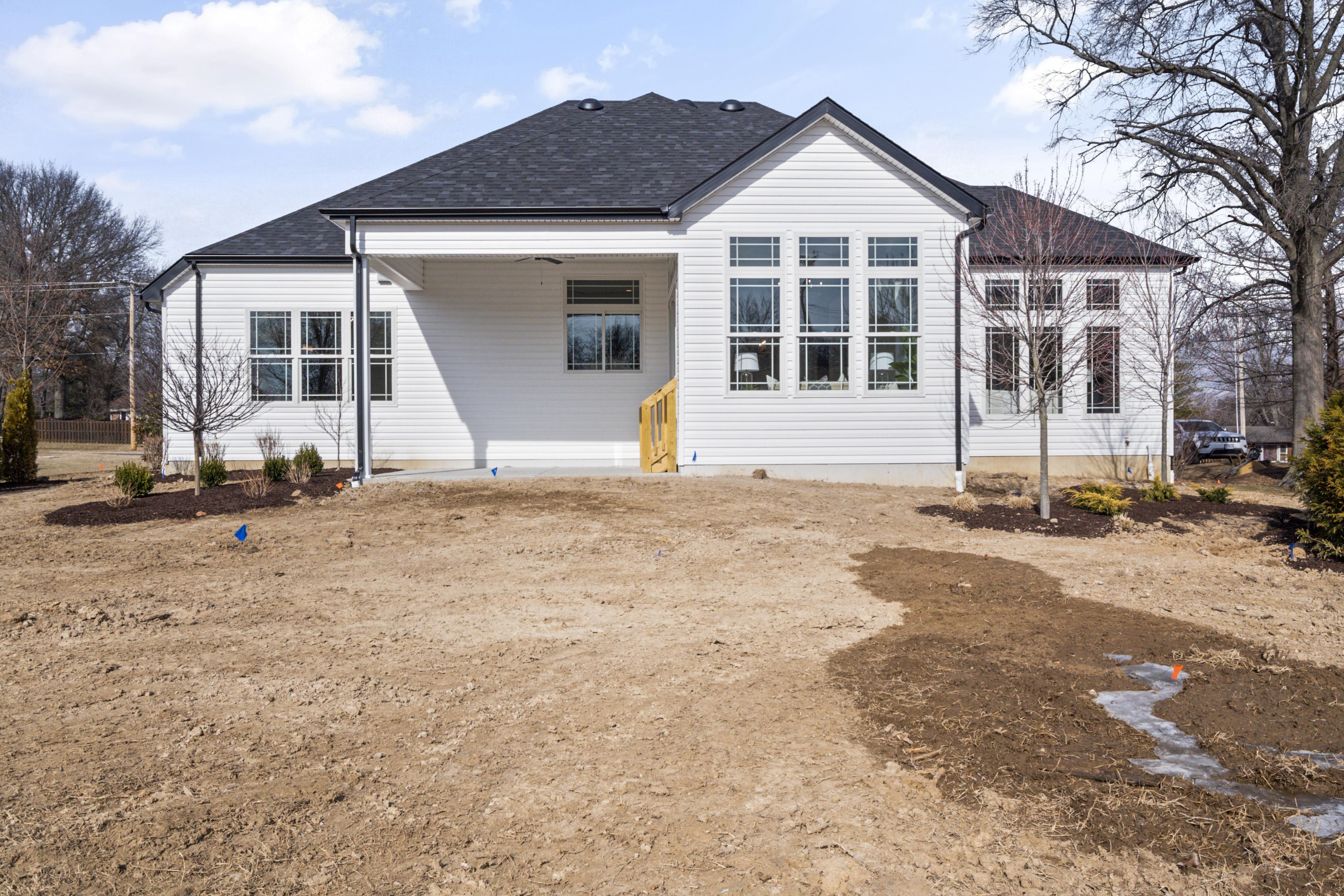 STL Savannah - Exterior Photo 4