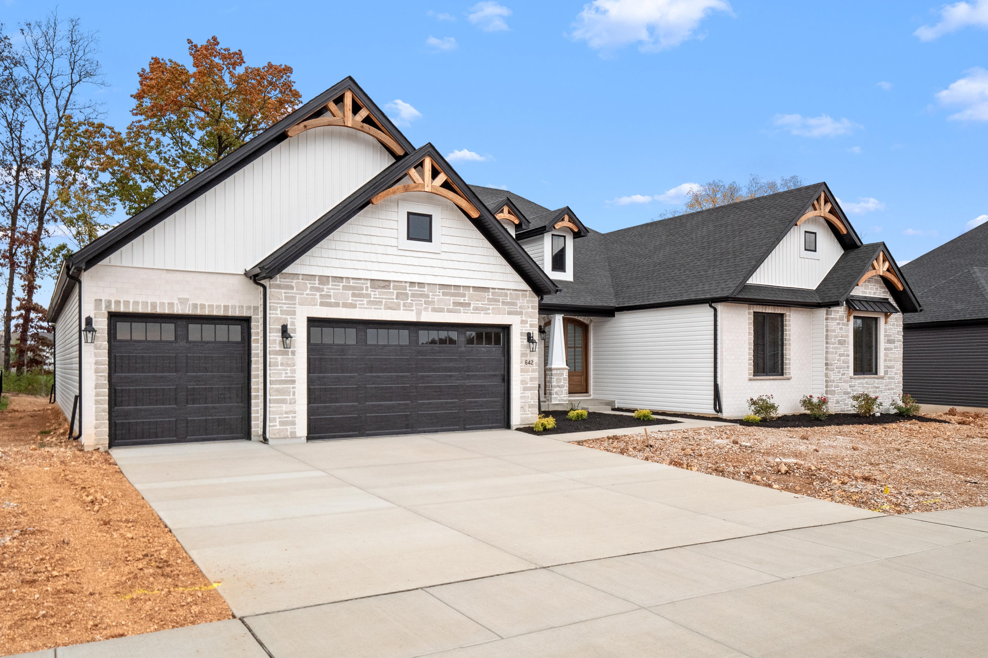 STL Redwood II - Exterior Photo 3