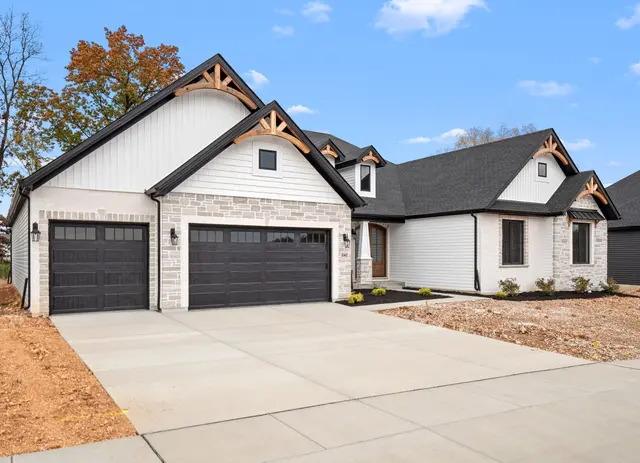 STL Redwood II - Exterior Photo 3