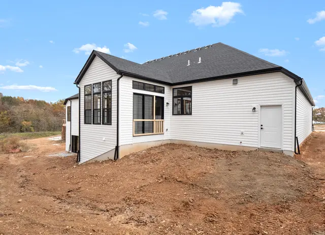 STL Redwood II - Exterior Photo 4