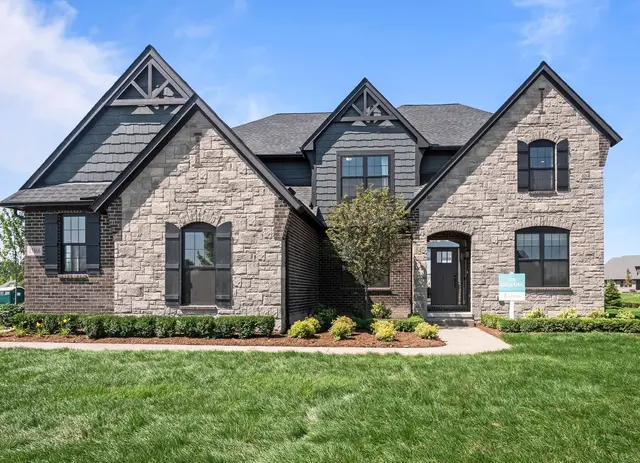 MI Sequoia - Exterior Photo 3