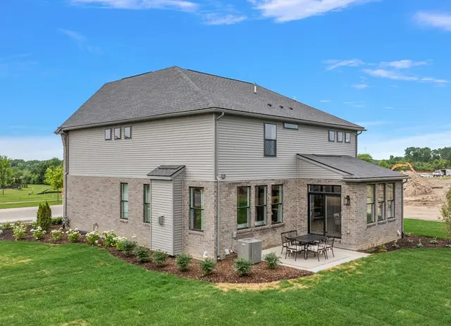 MI Austin - Exterior Photo 5