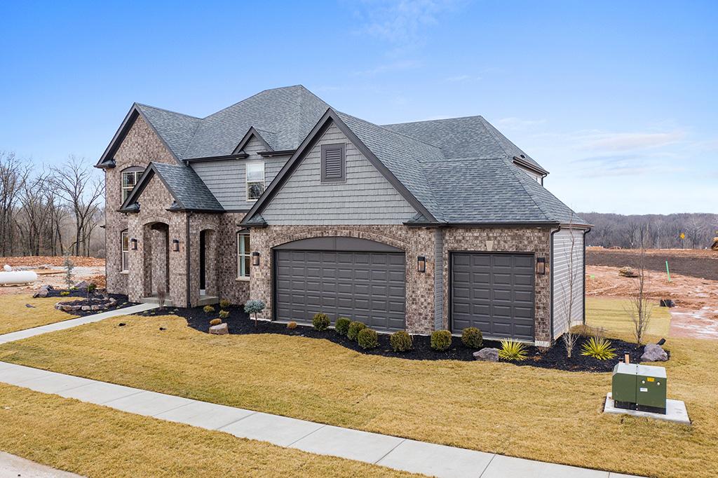 STL Rainier - Exterior Photo 4