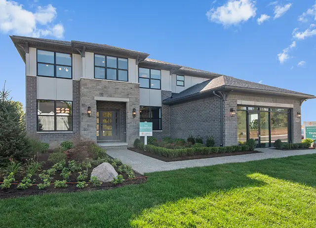 MI Hampton - Exterior Photo 2