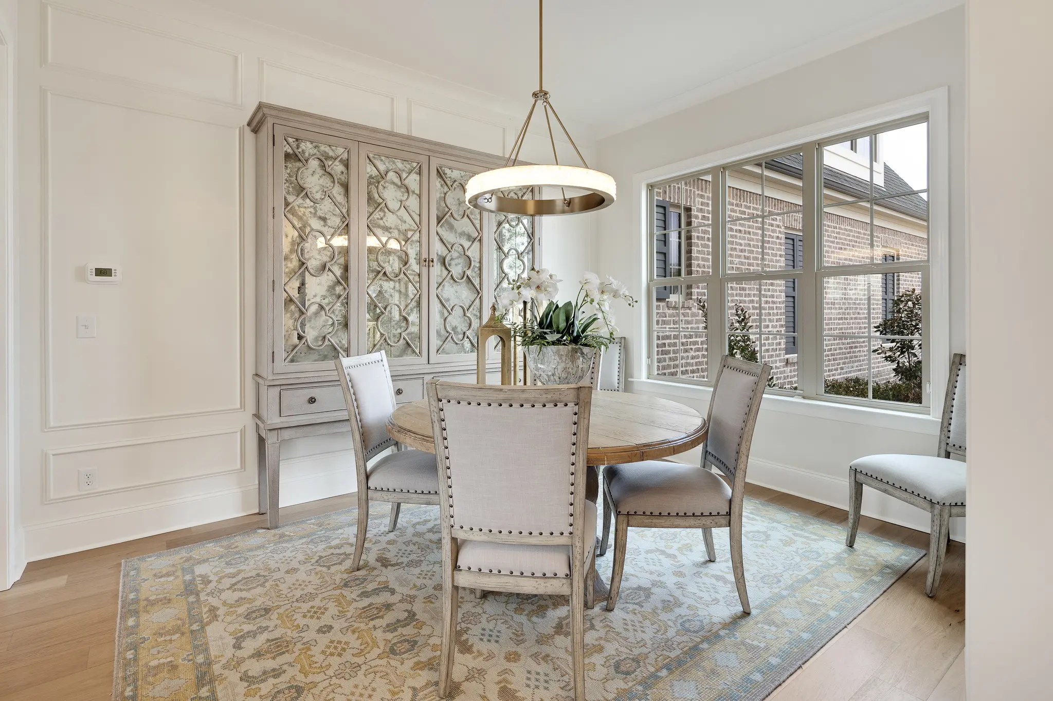Chardonnay - Interior Photo 7