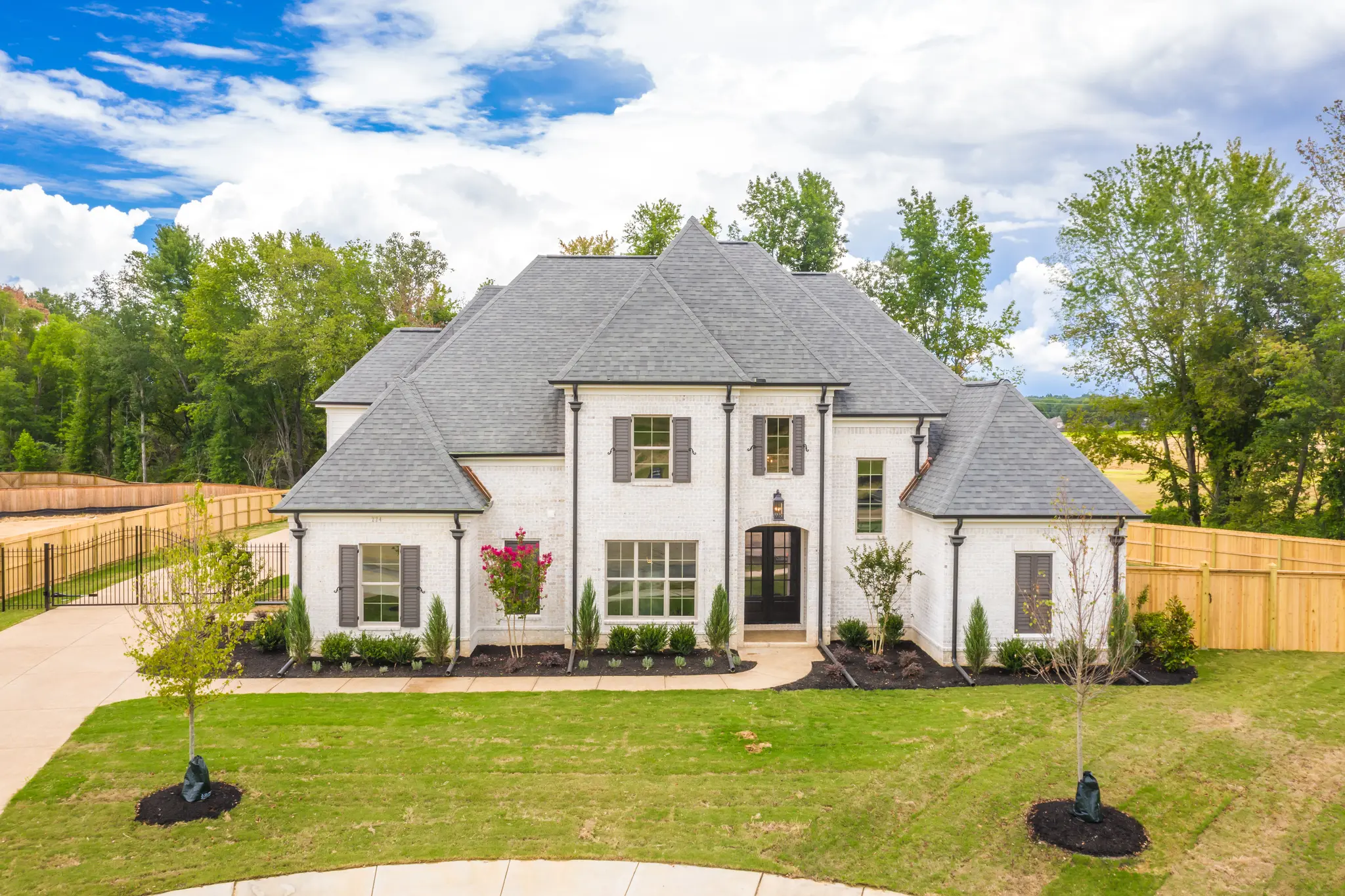 Bennett - Exterior Photo 3