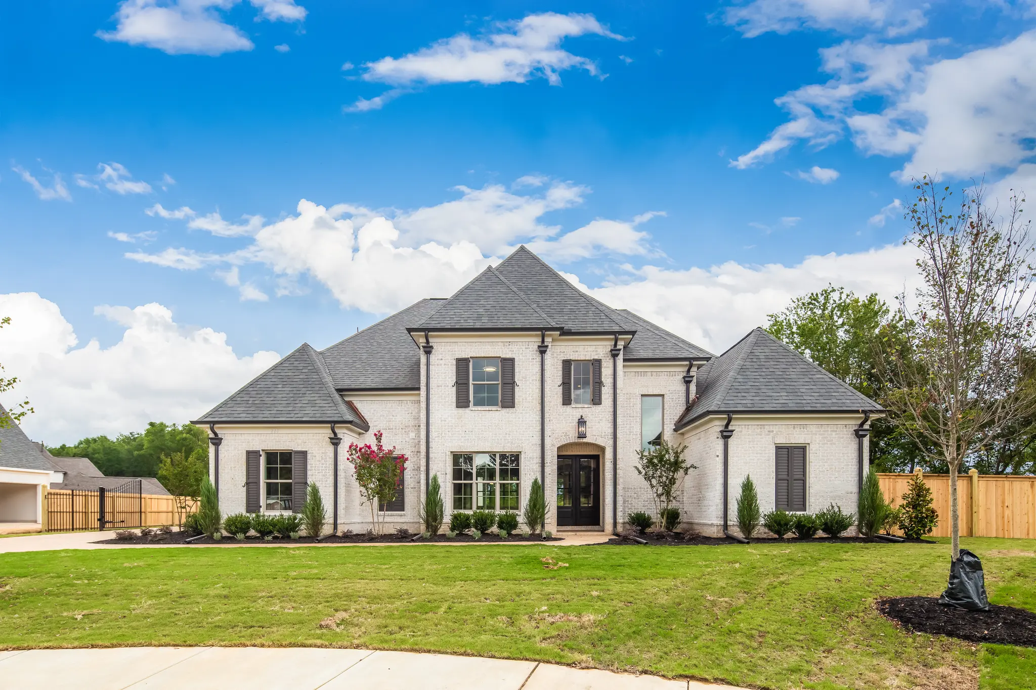 Bennett - Exterior Photo 4
