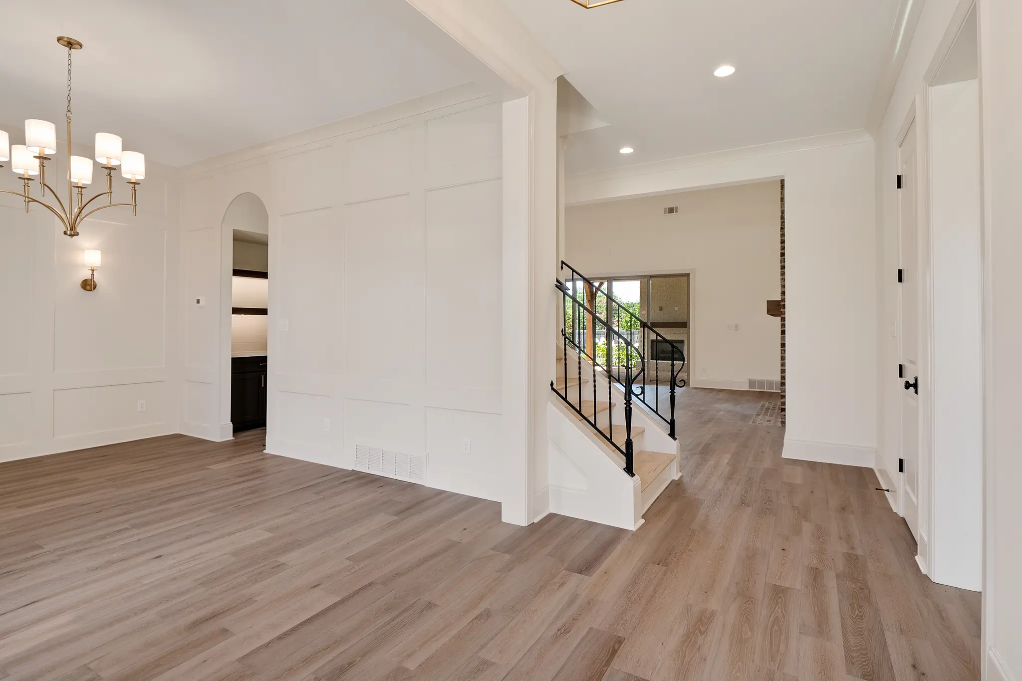 Woodbridge - Interior Photo 5