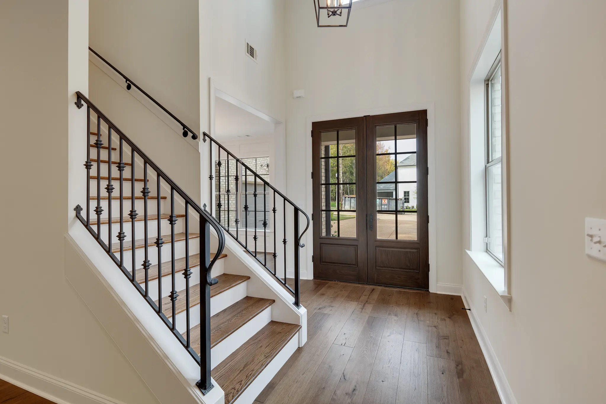 Myers - Interior Photo 13