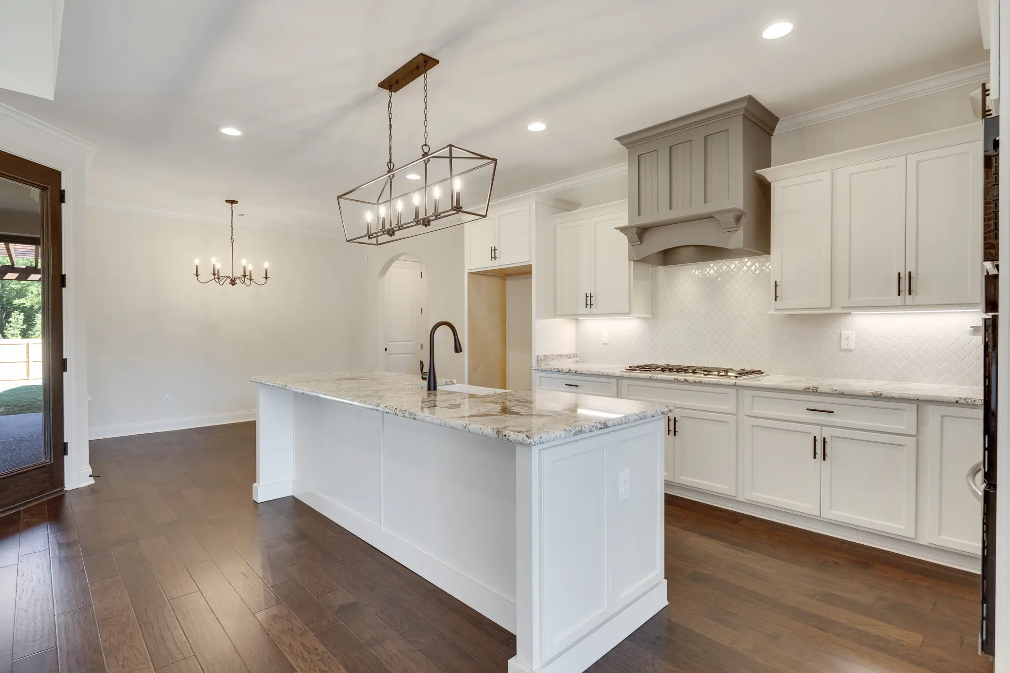 Angela Marie I - Interior Photo 28