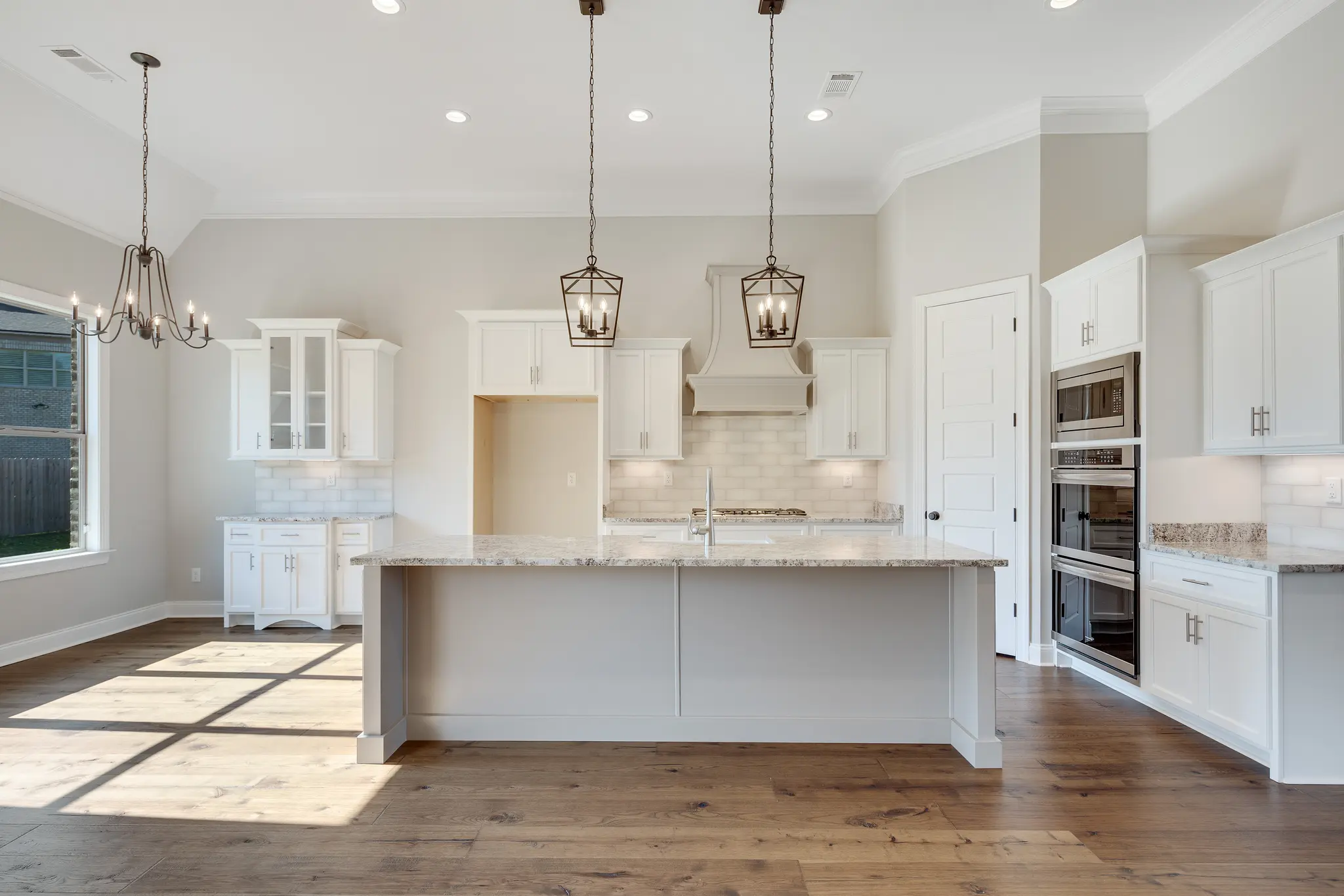 Blossom III - Interior Photo 12