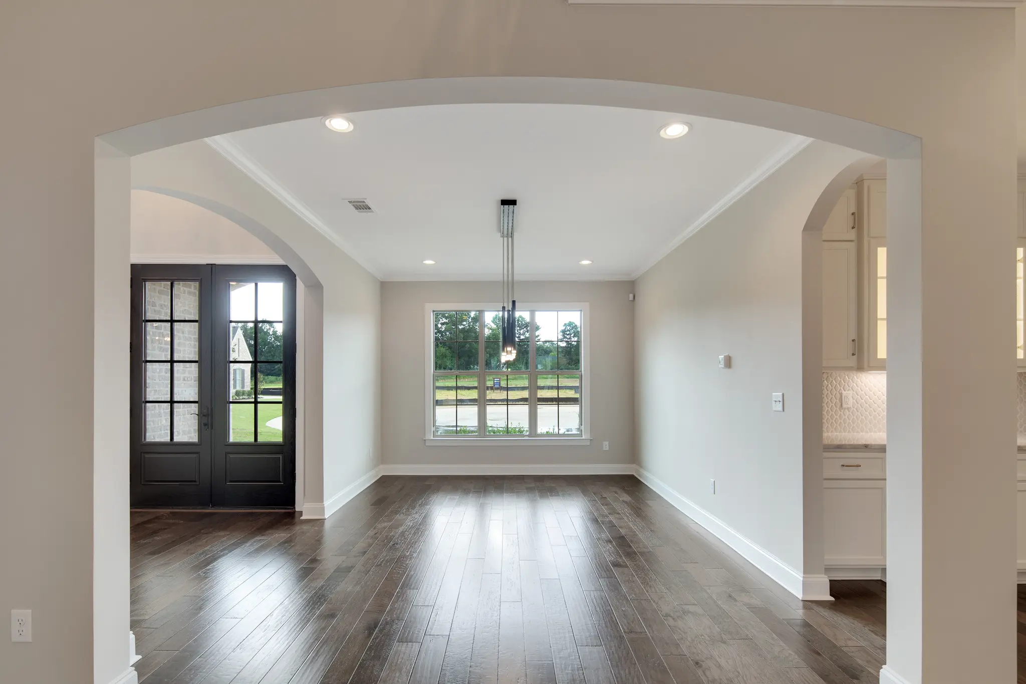 Bennett - Interior Photo 12
