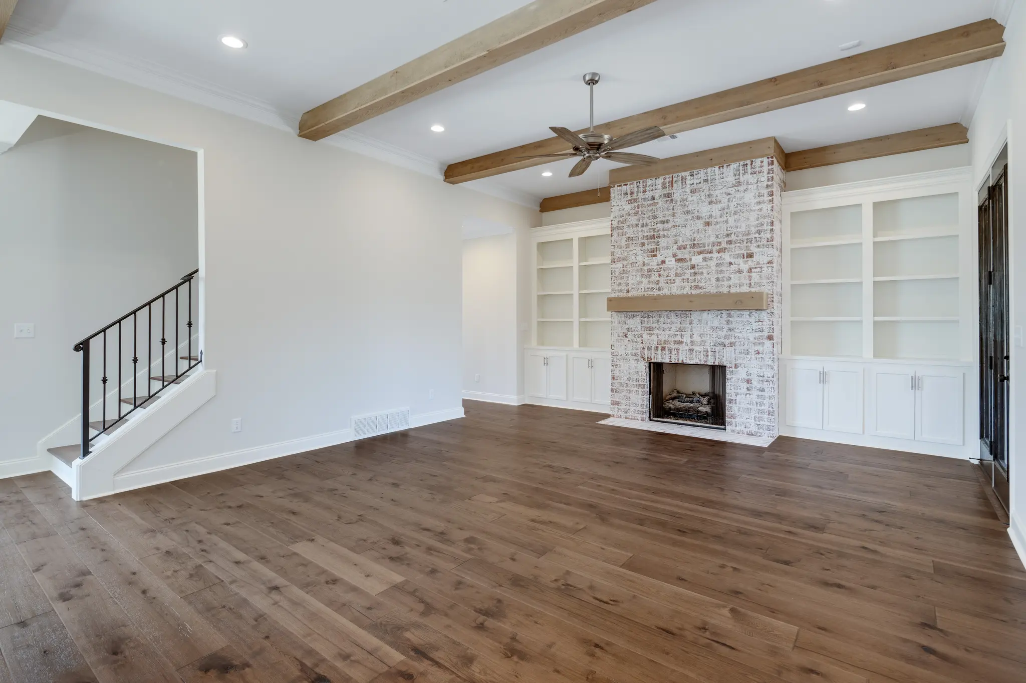 Ashford - Interior Photo 32