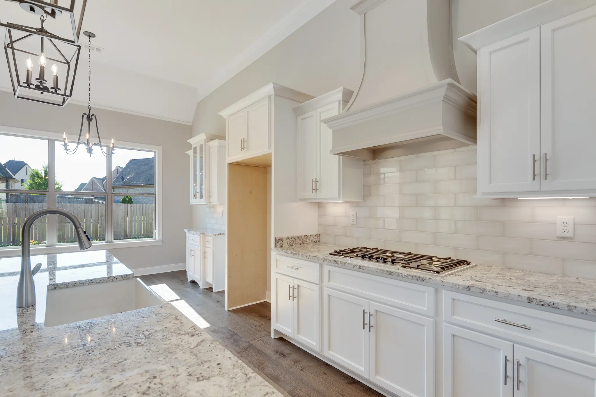 Blossom III - Interior Photo 13