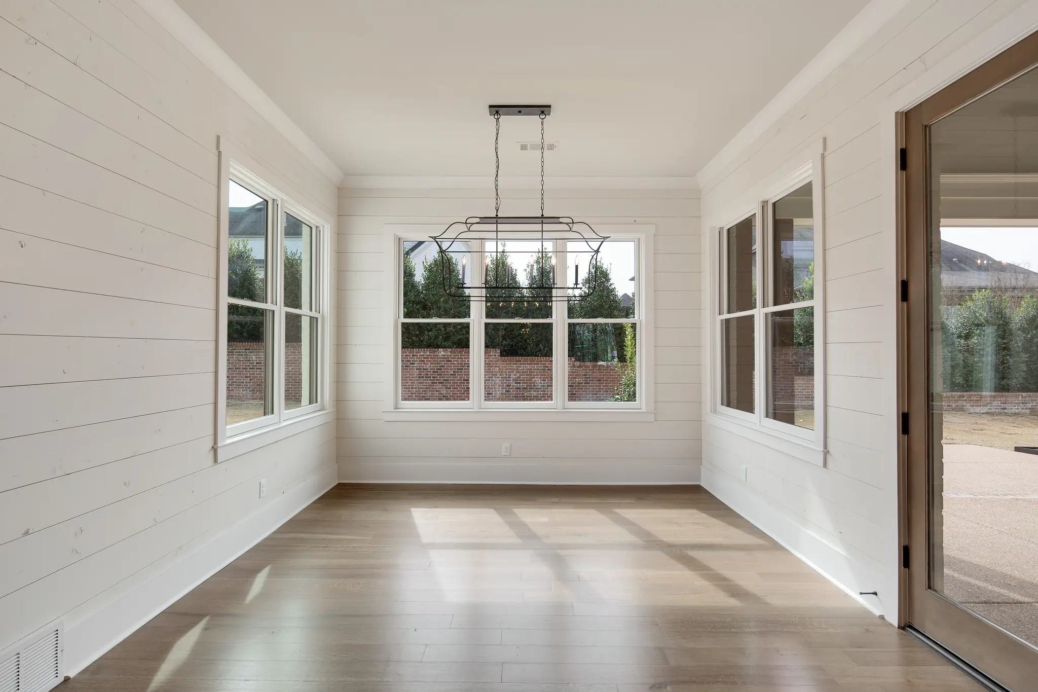 Rennes - Interior Photo 13