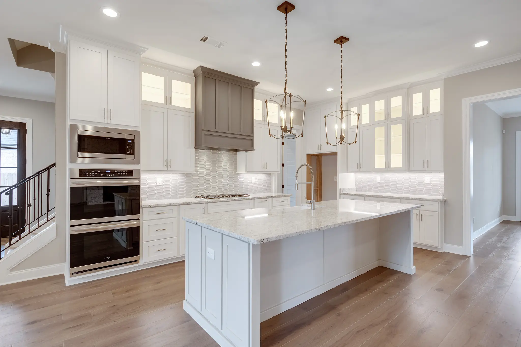 Orleans - Interior Photo 12