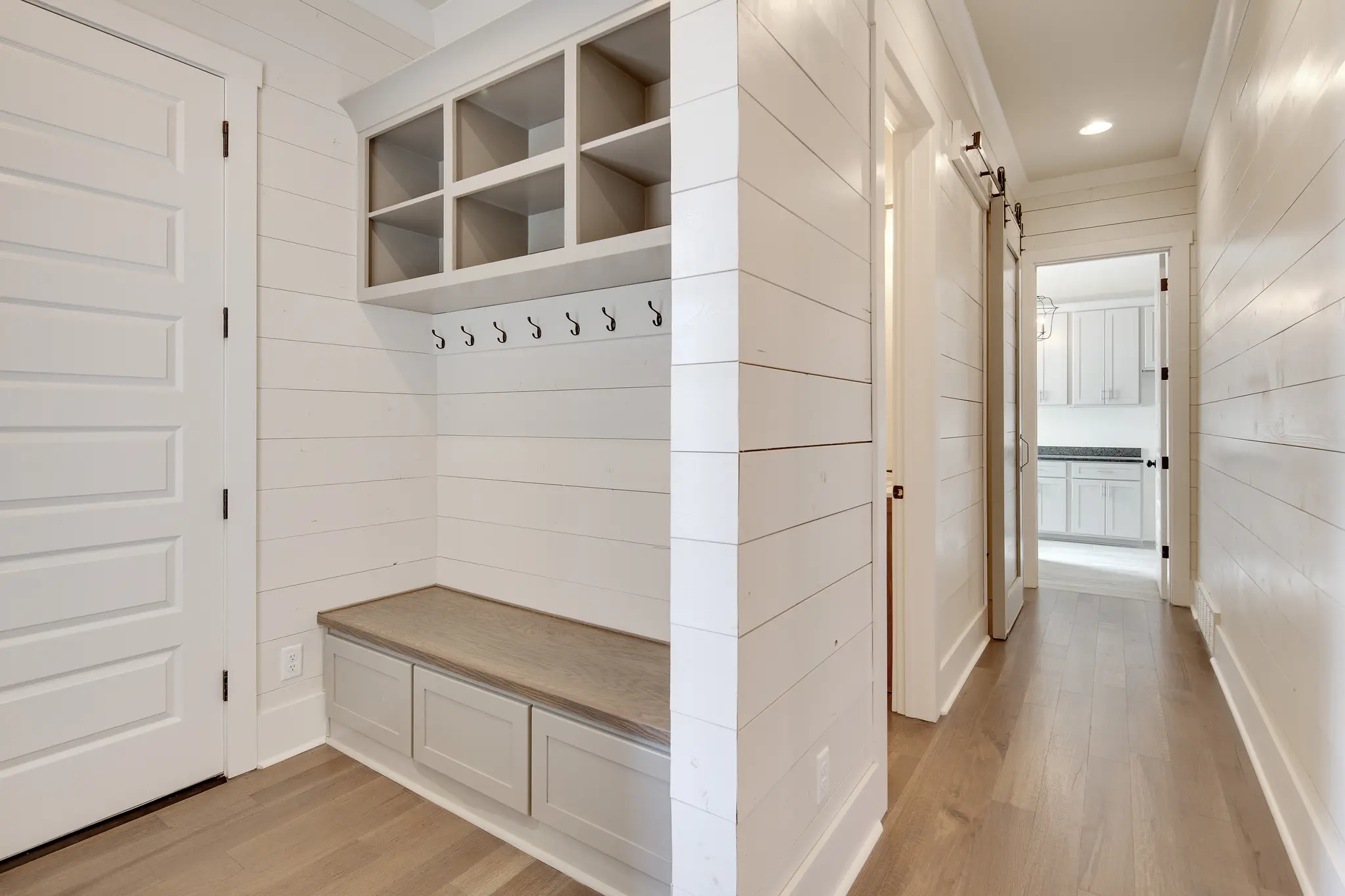 Rennes - Interior Photo 14