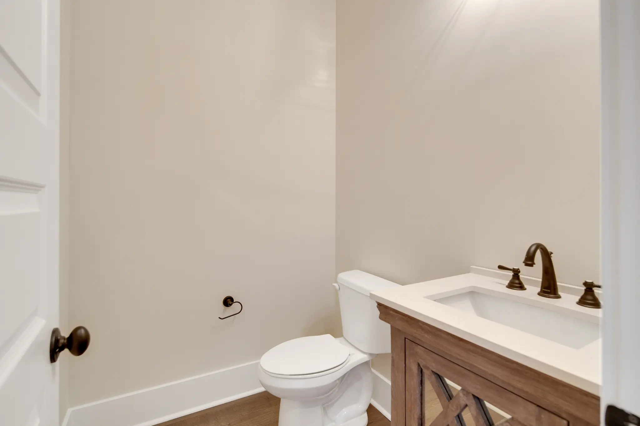 Rennes - Interior Photo 11