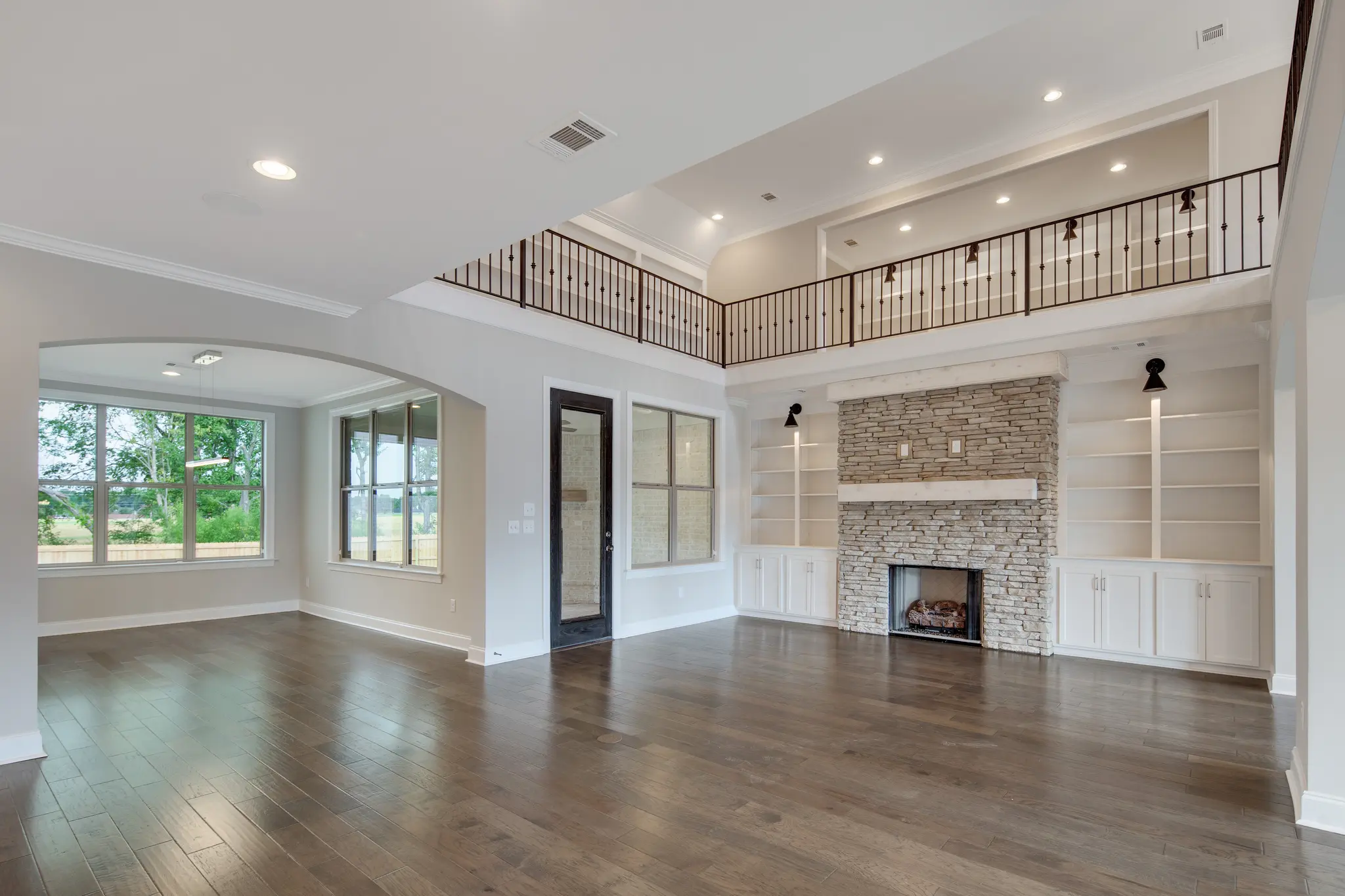 Bennett - Interior Photo 14