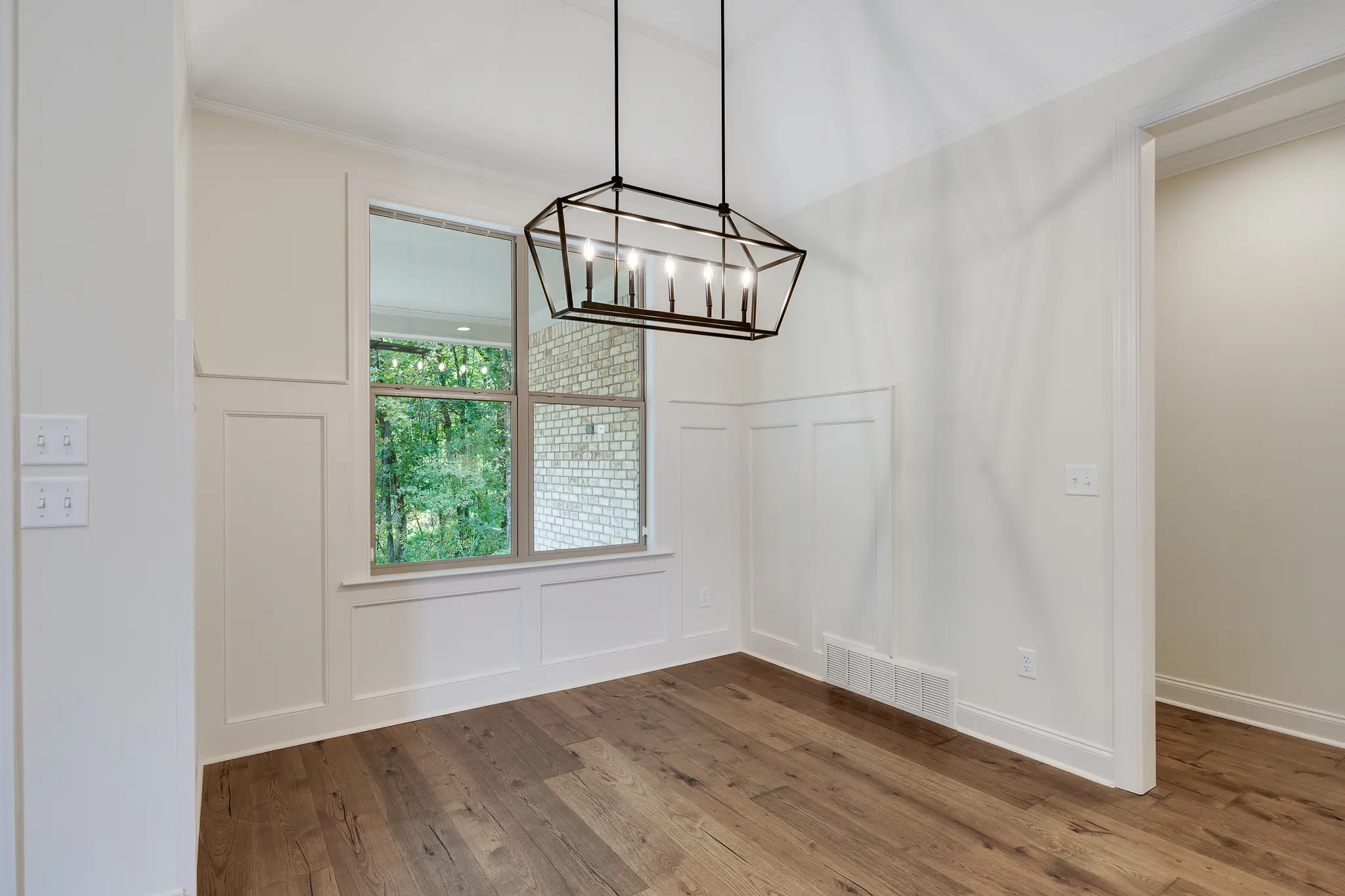 Myers - Interior Photo 15