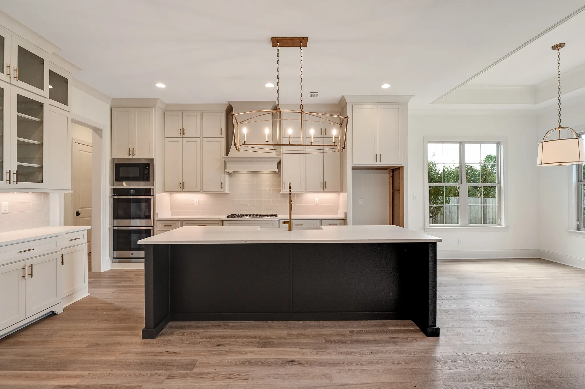 Woodbridge - Interior Photo 6