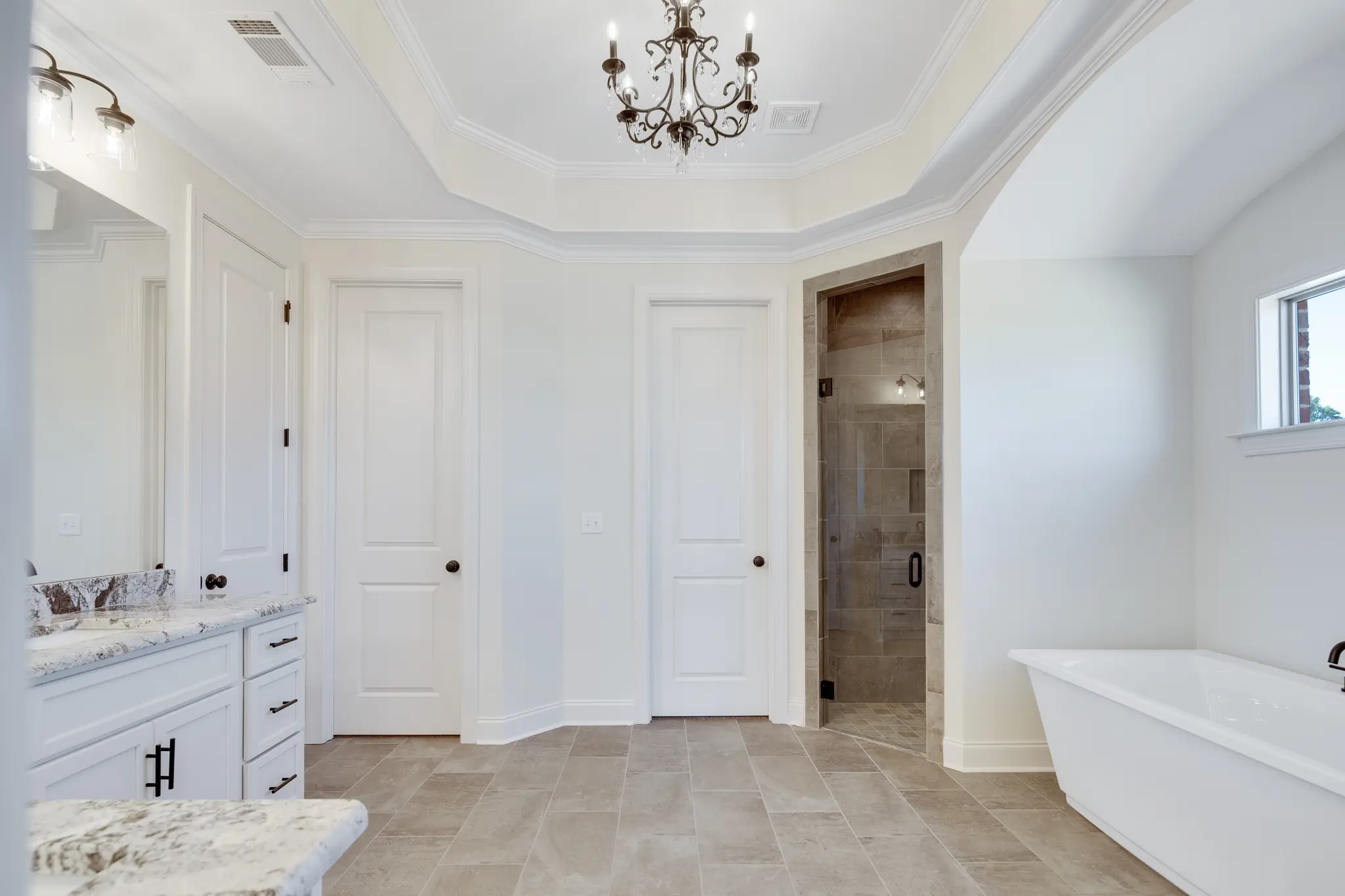 Angela Marie I - Interior Photo 31
